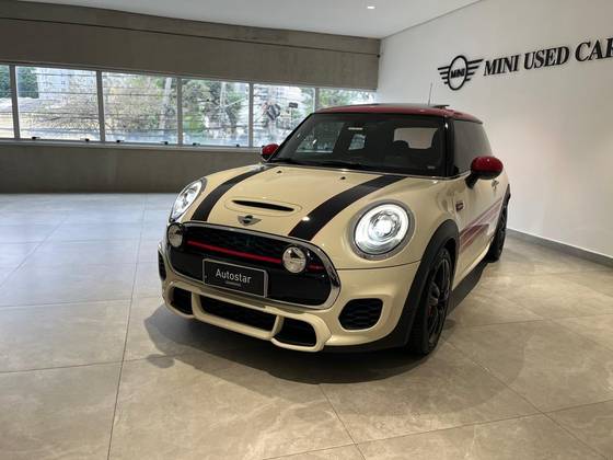 MINI COOPER 2.0 JOHN COOPER WORKS 16V TURBO GASOLINA 2P AUTOMATICO MINI COOPER 2.0 JOHN COOPER WORKS 16V TURBO GASOLINA 2P AUTOMATICO